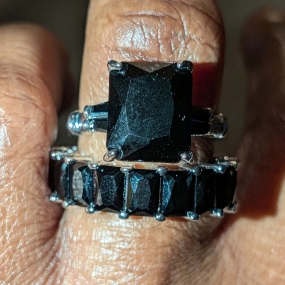 Elegant Black Stone Ring Set Sz 9